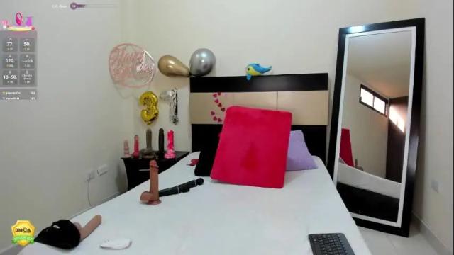 Image 3 of sophivans_milf Stream on Chaturbate on 1 month ago