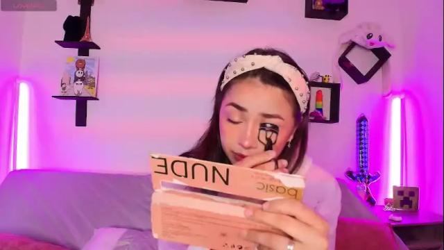Image 7 of sophy_smilesweet Stream on Chaturbate on 16 days ago