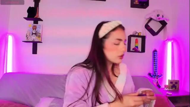 Image 8 of sophy_smilesweet Stream on Chaturbate on 16 days ago