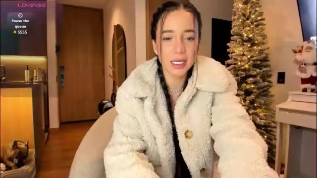 Image 3 of sophyamiller_15 Stream on Chaturbate on 1 month ago