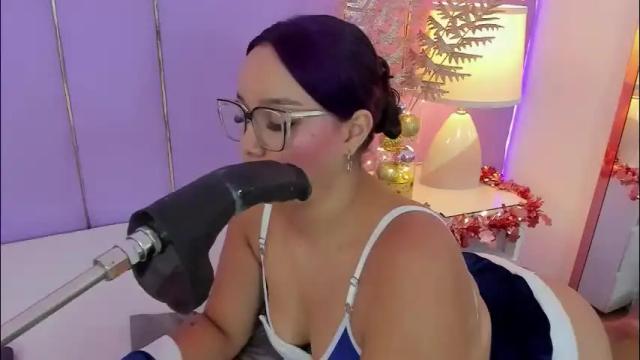 Image 12 of sophyruiz_ Stream on Chaturbate on 1 month ago