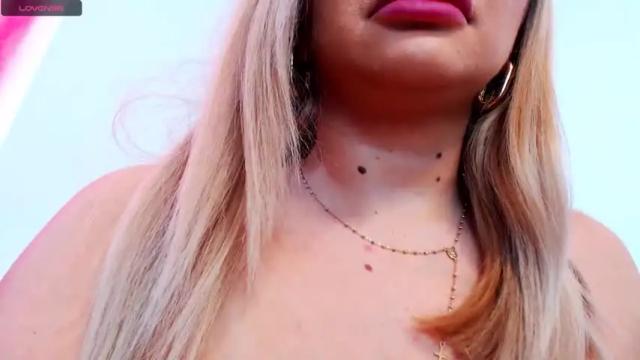 Image 8 of sosox_ Stream on Chaturbate on 20 months ago