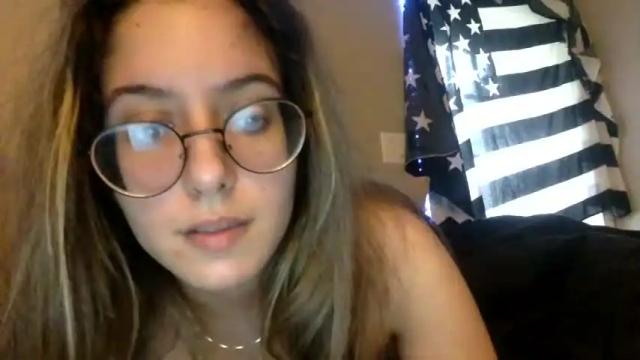 Image 6 of sourmelonss Stream on Chaturbate on 13 months ago