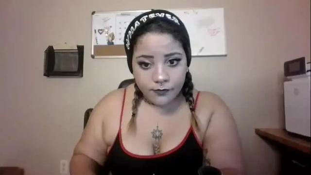 Image 2 of sourpatch_squid420 Stream on Chaturbate on 19 months ago