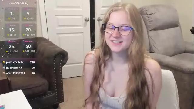 Image 12 of southerbunny Stream on Chaturbate on 24 days ago