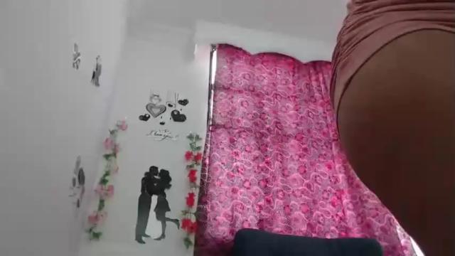 Image 4 of soy_yohana Stream on Chaturbate on 14 months ago