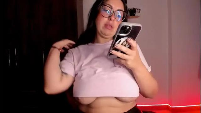 Image 2 of soysamicita_ Stream on Chaturbate on 6 days ago