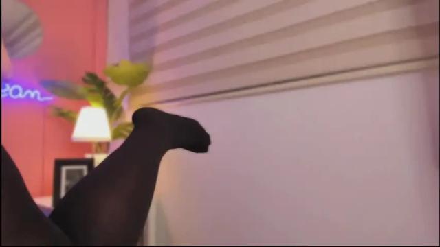 Image 4 of soysaraa_ Stream on Chaturbate on 1 month ago