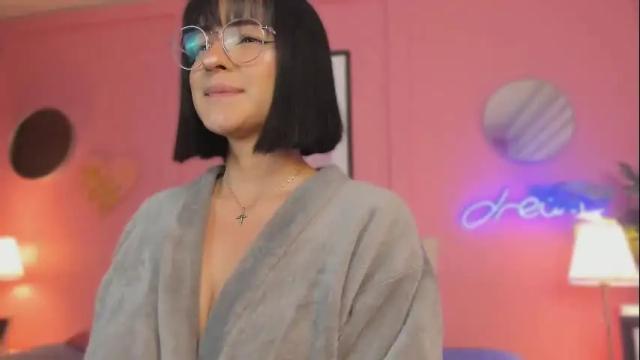 Image 2 of soysaraa_ Stream on Chaturbate on 26 days ago