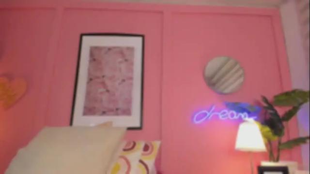 Image 10 of soysaraa_ Stream on Chaturbate on 14 days ago