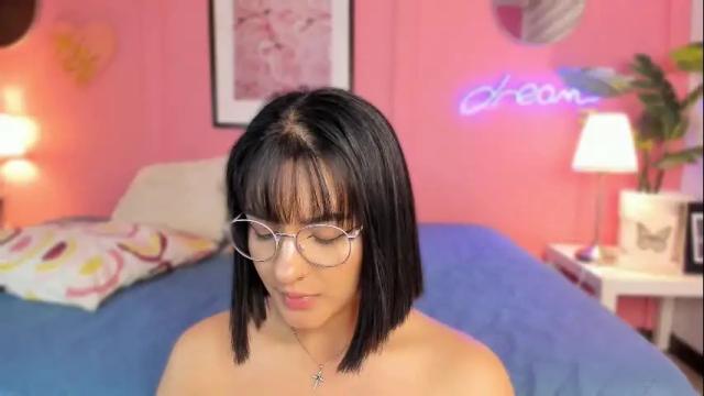 Image 6 of soysaraa_ Stream on Chaturbate on 8 days ago