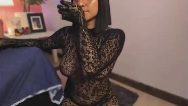 Image 4 of soysaraa_ Stream on Chaturbate on 1 month ago