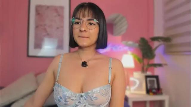 Image 4 of soysaraa_ Stream on Chaturbate on 22 days ago