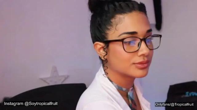 Image 4 of soytropicalfruit Stream on Chaturbate on 13 months ago