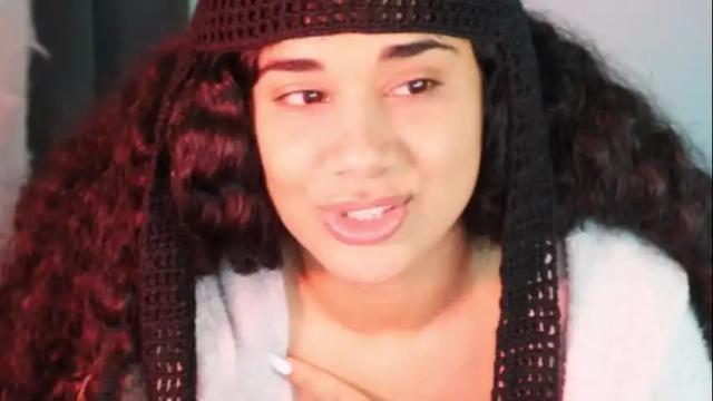 Image 3 of soytropicalfruit Stream on Chaturbate on 19 days ago