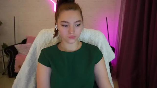 Image 2 of spaccebaby Stream on Chaturbate on 19 months ago