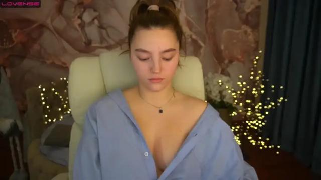 Image 3 of spaccebaby Stream on Chaturbate on 18 months ago