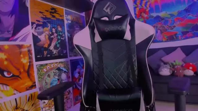 Image 8 of space__kittyy Stream on Chaturbate on 15 months ago