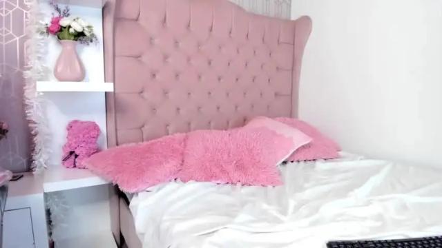 Image 12 of spaceekitty Stream on Chaturbate on 14 months ago