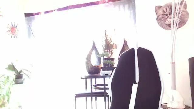 Image 2 of spacequeen_ Stream on Chaturbate on 13 months ago