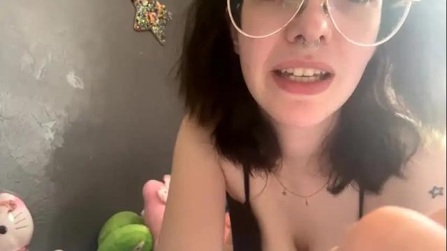 Image 12 of spaceyyybaby Stream on Chaturbate on 5 months ago