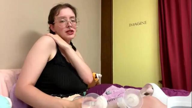 Thumbnail 1, spaceyyybaby's Stream at Chaturbate, 4 months ago