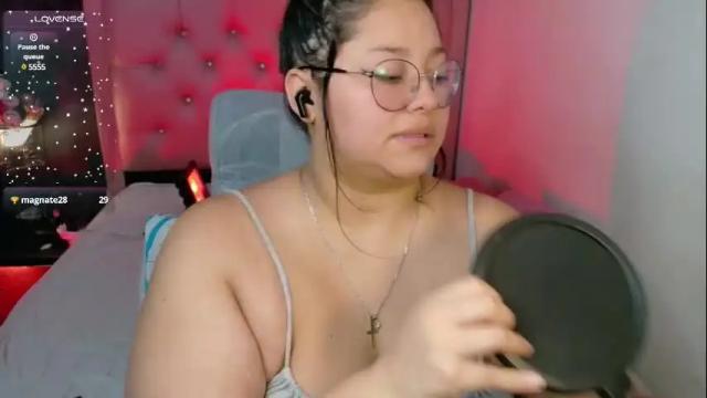 Image 4 of spelleyes01f Stream on Chaturbate on 1 month ago