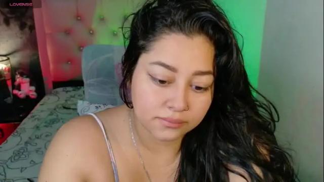 Image 2 of spelleyes01f Stream on Chaturbate on 9 days ago