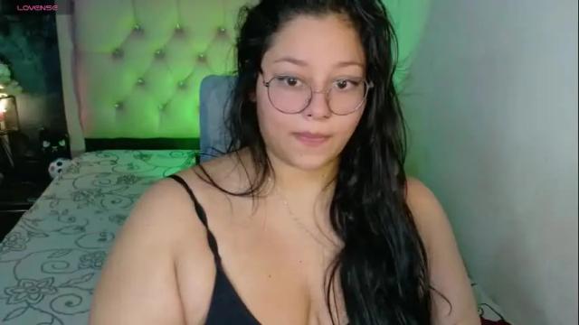 Image 3 of spelleyes01f Stream on Chaturbate on 1 month ago