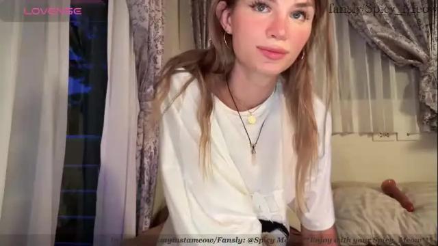 Image 4 of spicy_meow Stream on Chaturbate on 1 month ago