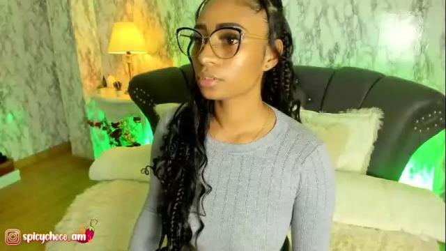 Image 4 of spicyamelia Stream on Chaturbate on 21 days ago