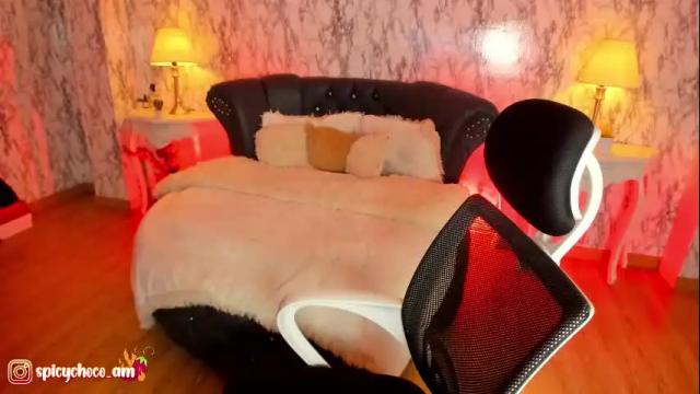 Image 3 of spicyamelia Stream on Chaturbate on 10 days ago