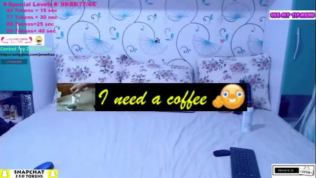 Image 12 of spicybrunnete Stream on Chaturbate on 25 days ago