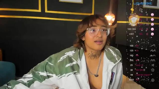 Image 12 of spider_ambrosse Stream on Chaturbate on 14 months ago