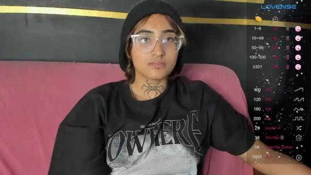 Image 8 of spider_ambrosse Stream on Chaturbate on 12 months ago