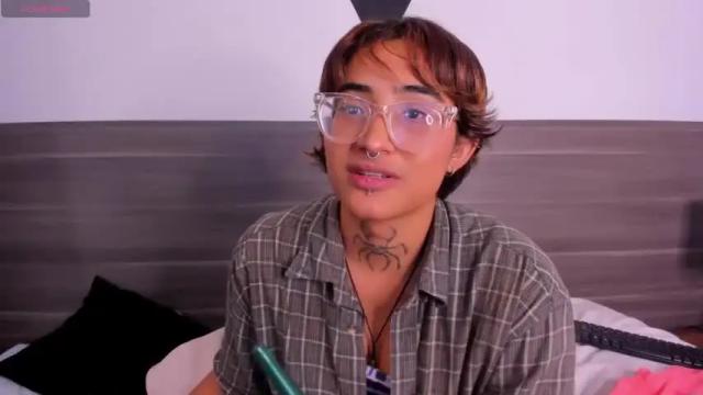Image 12 of spider_ambrosse Stream on Chaturbate on 12 months ago