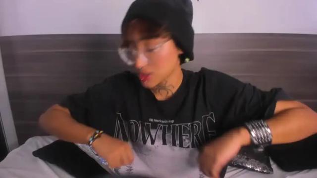 Image 8 of spider_ambrosse Stream on Chaturbate on 12 months ago