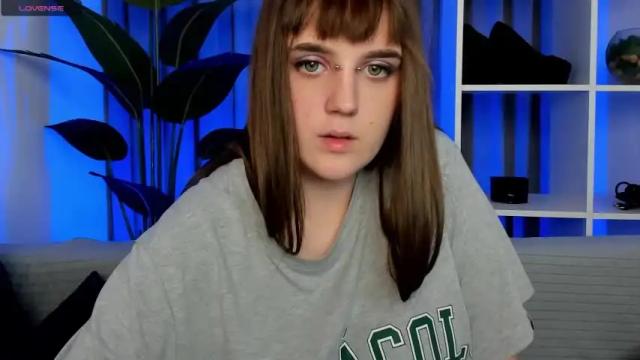 Image 2 of spiicy_carla Stream on Chaturbate on 20 months ago