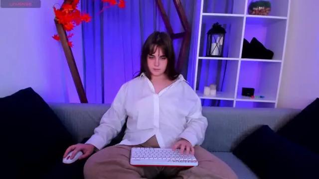 Image 11 of spiicy_carla Stream on Chaturbate on 18 months ago