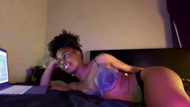 Image 8 of splashyj23 Stream on Chaturbate on 14 months ago