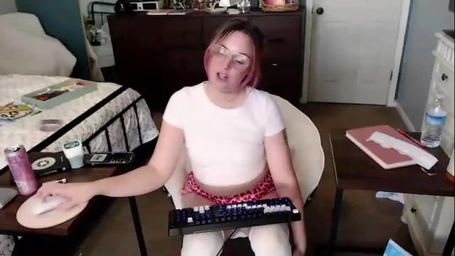 Image 7 of spoildkat Stream on Chaturbate on 15 months ago
