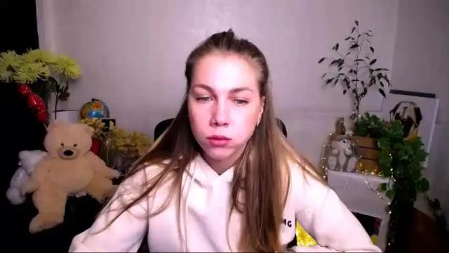 Image 2 of sport_tall_karina Stream on Chaturbate on 13 months ago