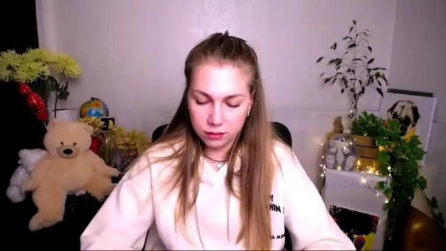 Image 7 of sport_tall_karina Stream on Chaturbate on 13 months ago