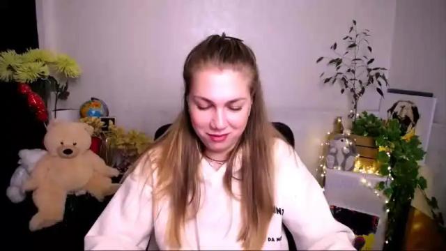 Image 8 of sport_tall_karina Stream on Chaturbate on 13 months ago