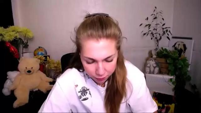 Image 11 of sport_tall_karina Stream on Chaturbate on 13 months ago