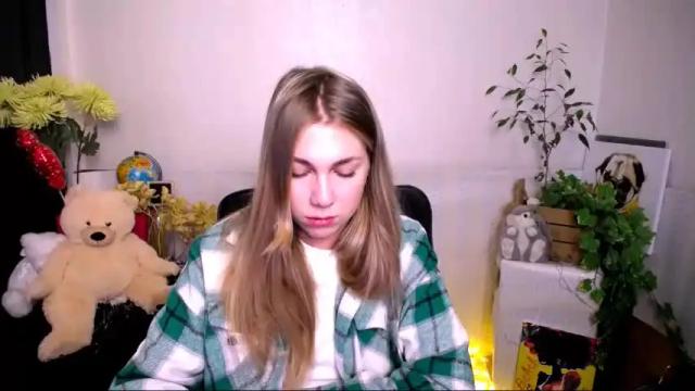 Thumbnail 1, sport_tall_karina's Stream at Chaturbate, 13 months ago