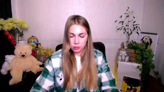 Image 6 of sport_tall_karina Stream on Chaturbate on 13 months ago