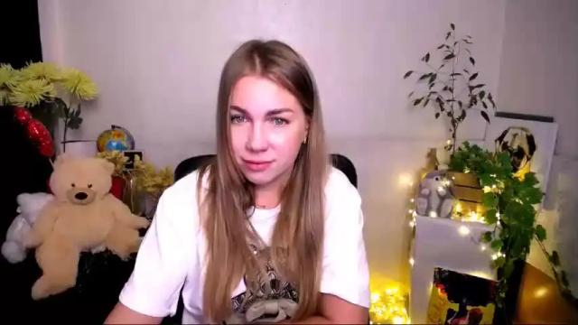 Image 2 of sport_tall_karina Stream on Chaturbate on 13 months ago