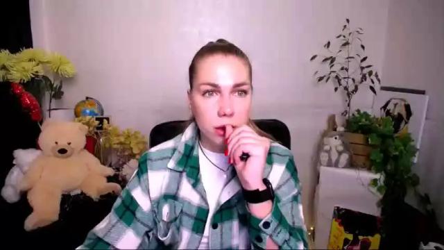 Image 4 of sport_tall_karina Stream on Chaturbate on 13 months ago