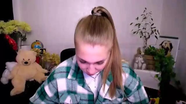 Image 7 of sport_tall_karina Stream on Chaturbate on 13 months ago